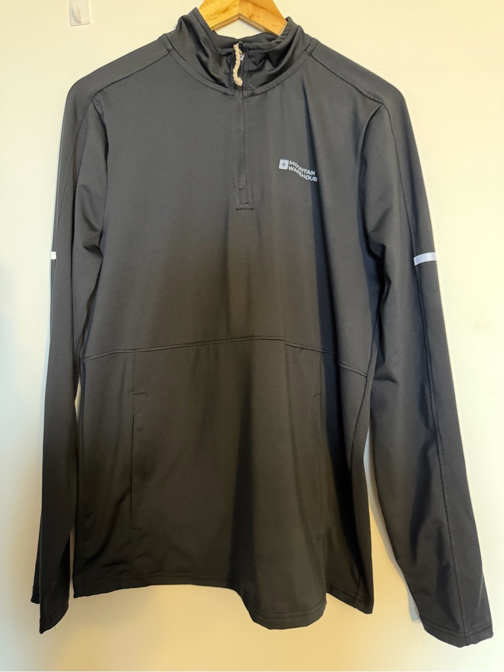 Mountain Hardwear Men’s Black Quarter-Zip Performance Pullover